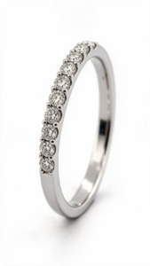 Anillo de compromiso de oro blanco de 18 quilates con diamantes naturales talla brillante de 0,35 ct