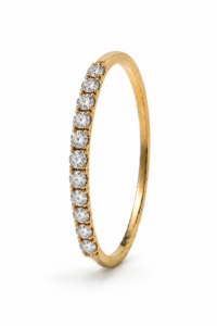 Anillo de compromiso de oro amarillo de 18 quilates con diamantes naturales talla brillante de 0,231 ct
